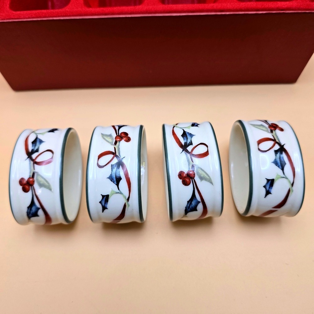 Lenox Winter Greetings Everyday Napkin‎ Rings Set of 4 Holly Berries Ivory China - Picture 6 of 14